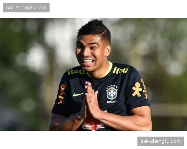 卡塞米罗首发稳固 曼联后腰的经验是桑巴军团中场定海神针